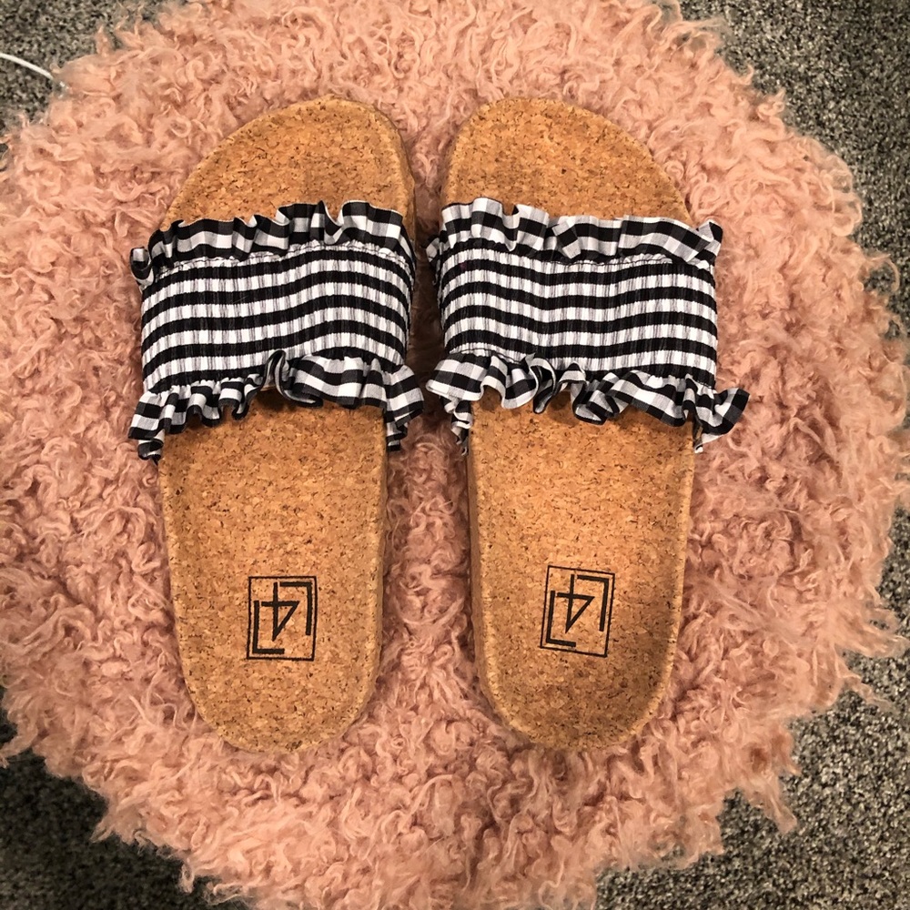 Gingham And Cork Slides